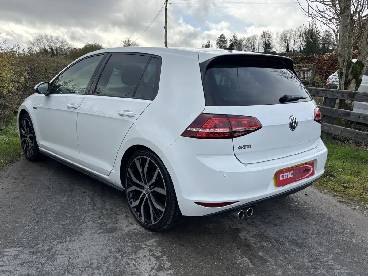 2017 Volkswagen Golf 2.0TDI GTD - Image 2