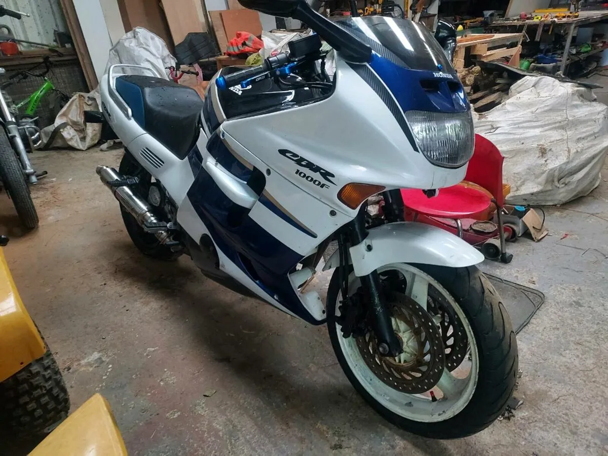 Cbr1000