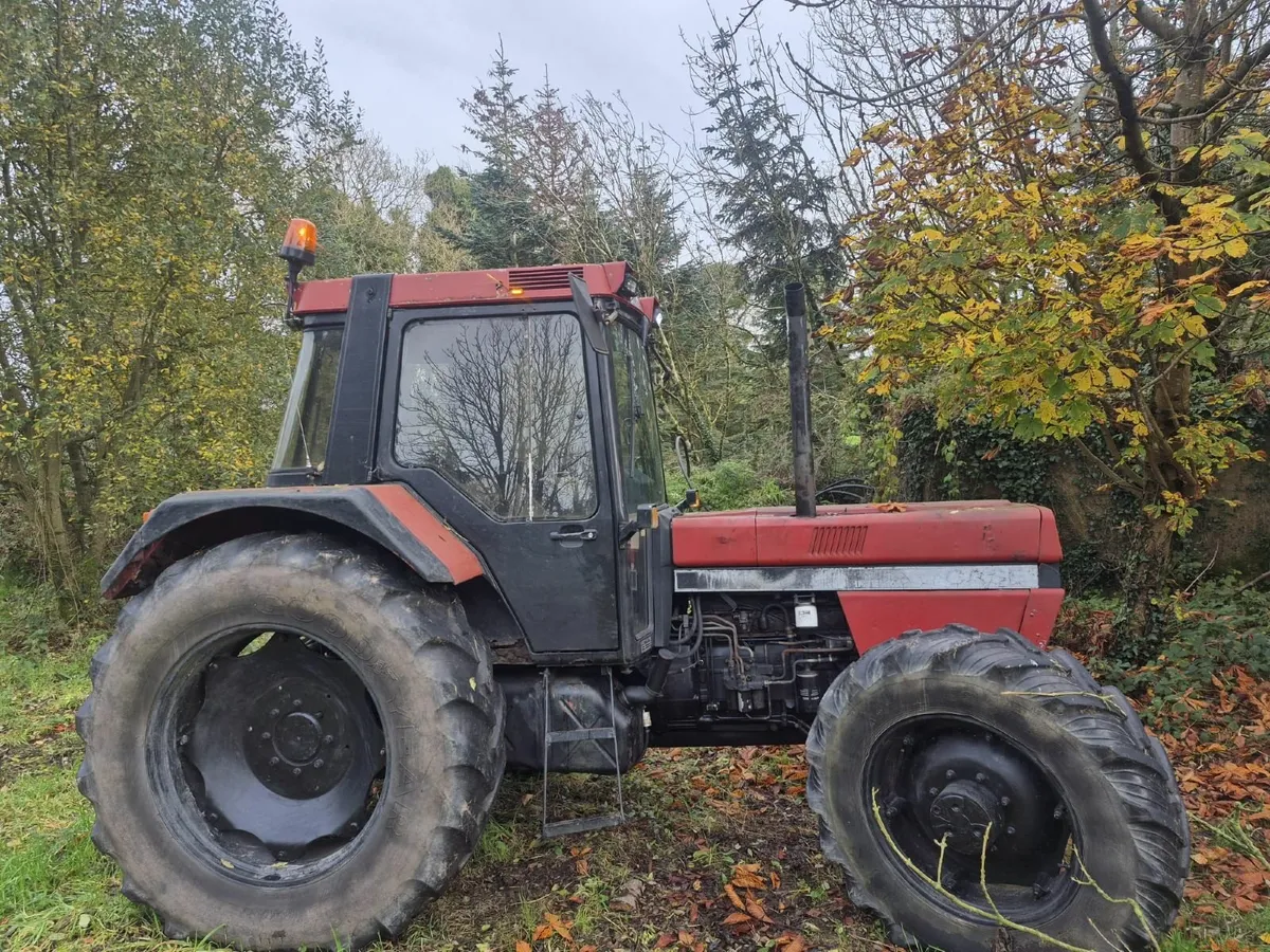 Case 956XL 4x4 Tractor (1989) - Image 1