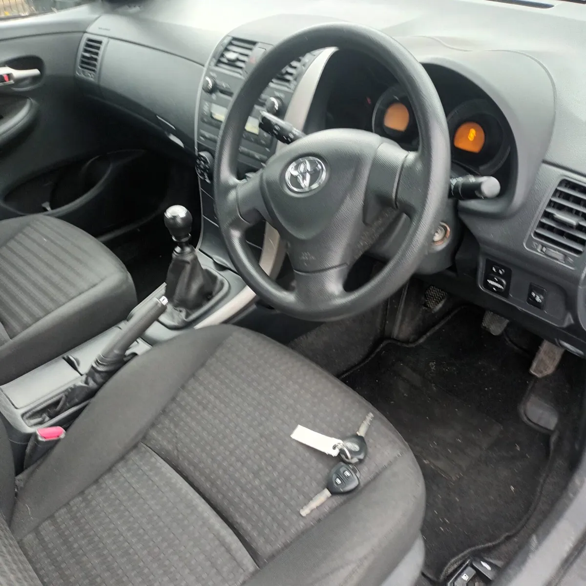 2010 Toyota Corolla - Image 4