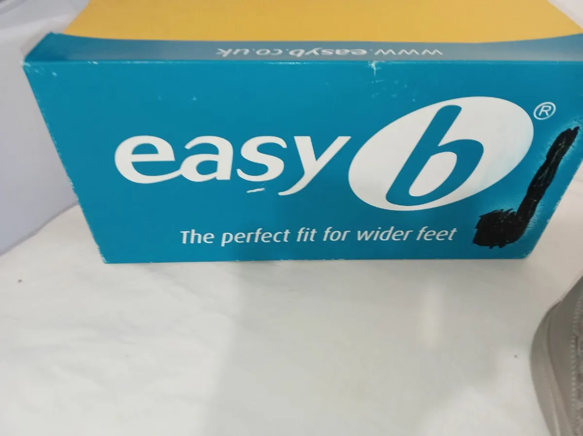 Easy b ladies wide fit slip on shoes - Image 2