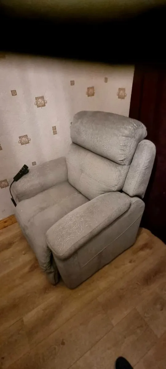 Armchair - Image 1