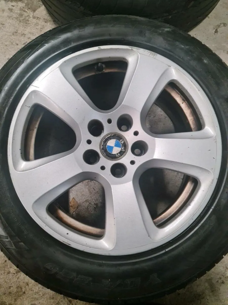 17" bmw alloys - Image 1
