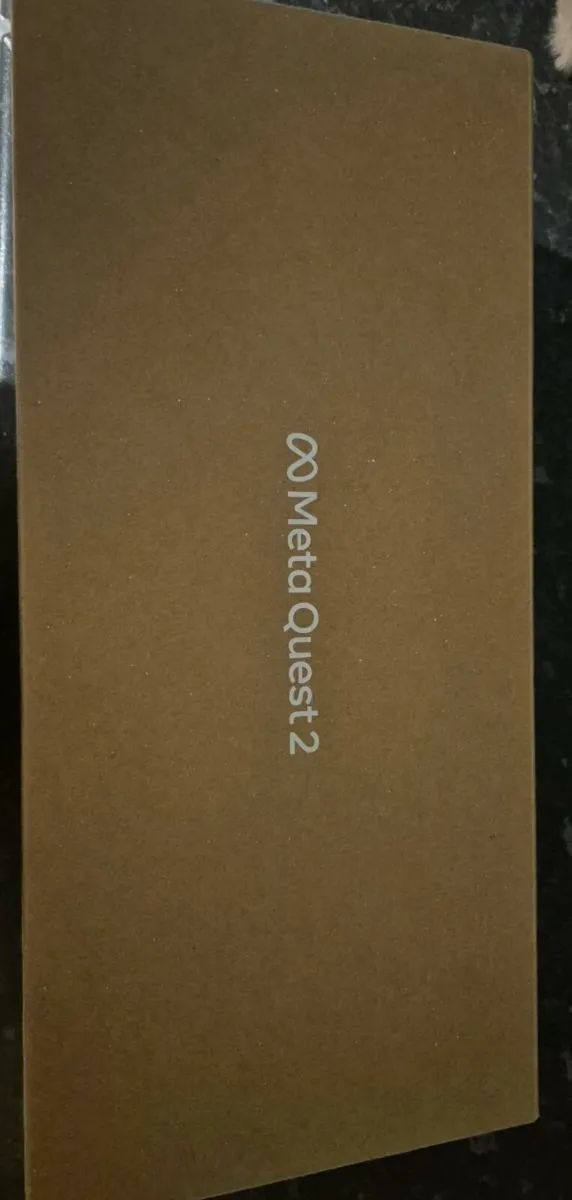 VR headset - Image 2