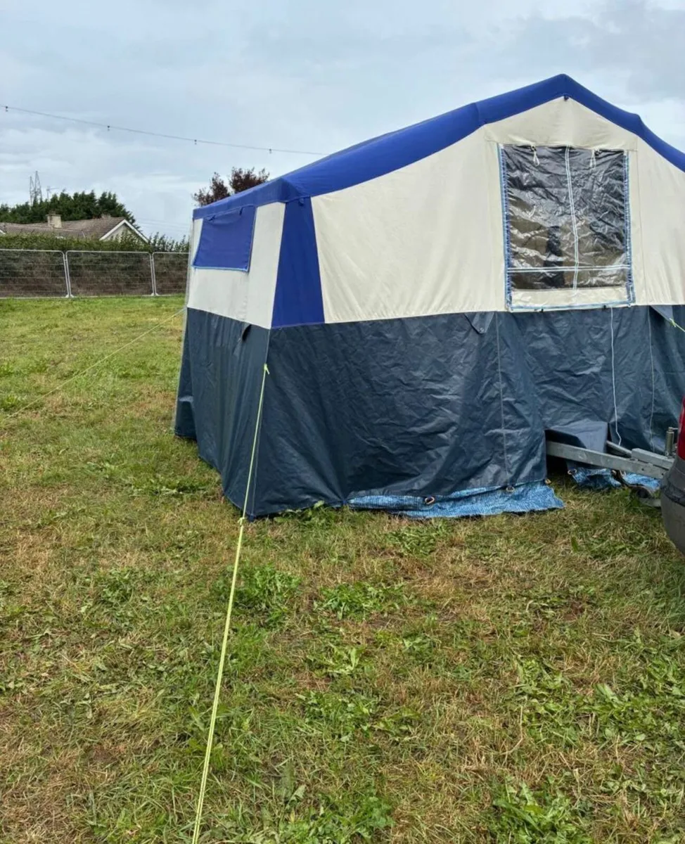 TRAILER TENT - Image 1