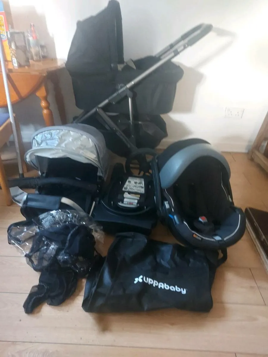 Uppababy vista travel system - Image 1