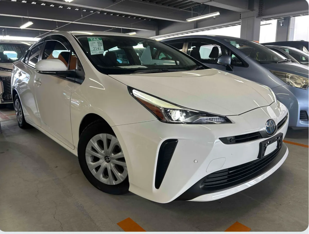 Two 2022 Toyota Prius landing Dublin 28/12/25 - Image 1