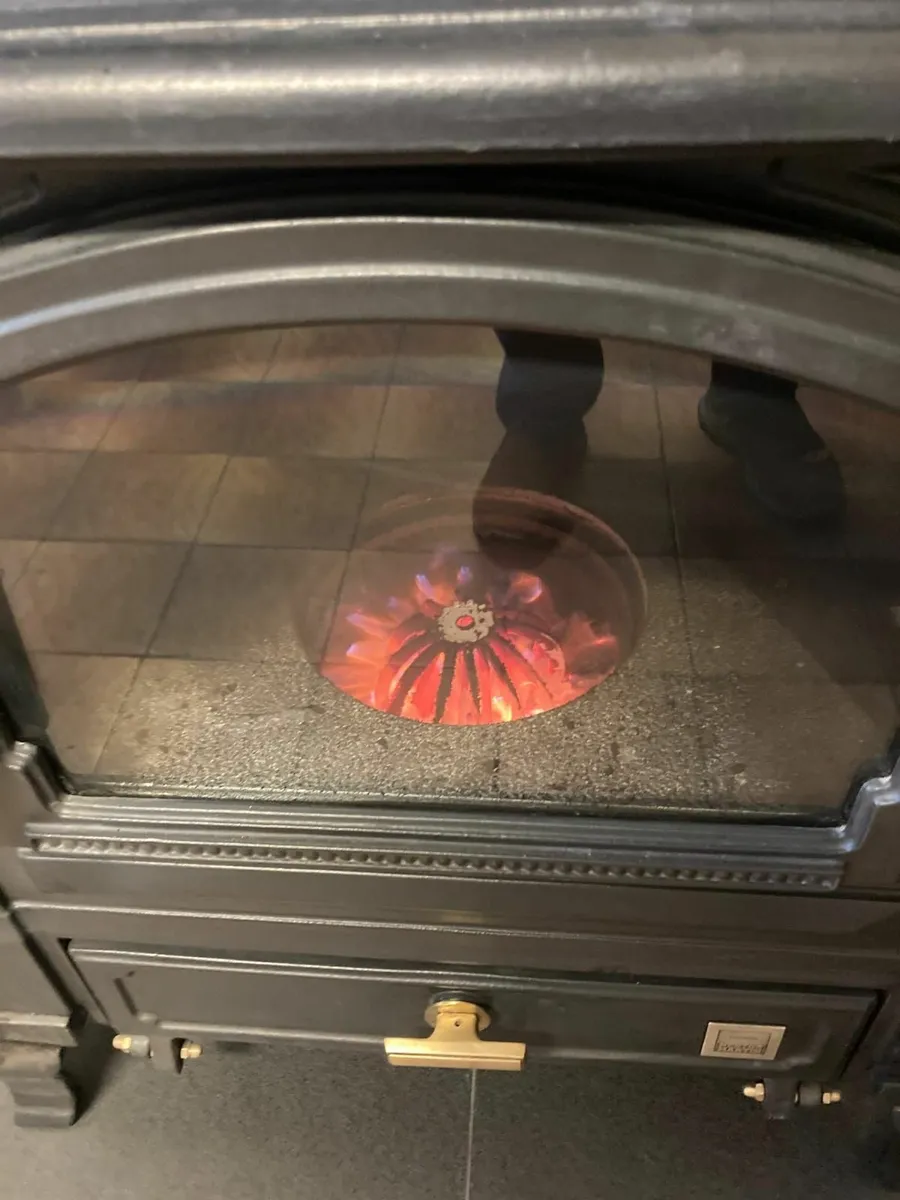 Nestor Martin 9kw oil stove fully refurbished - Image 2