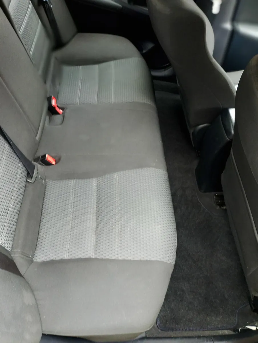 Toyota Avensis 2012 - Image 3