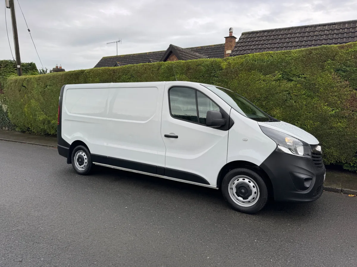 Opel Vivaro TAX 9/26 CVRT 6/26 low mileage - Image 2