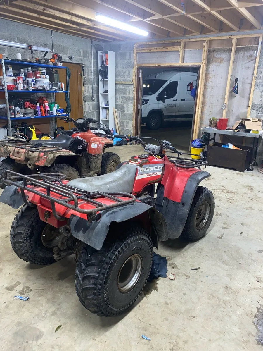 Honda big red - Image 1