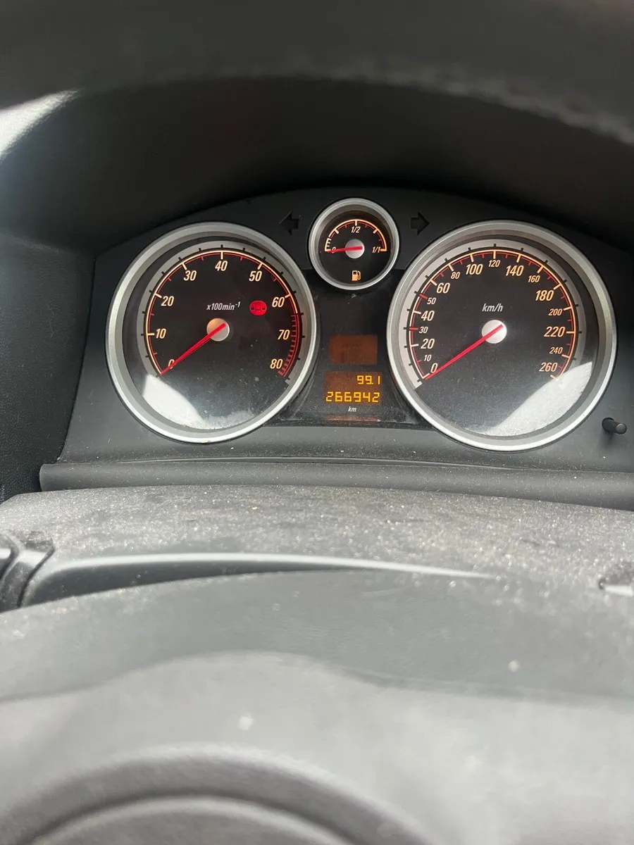 Opel Astra 2008 - Image 3