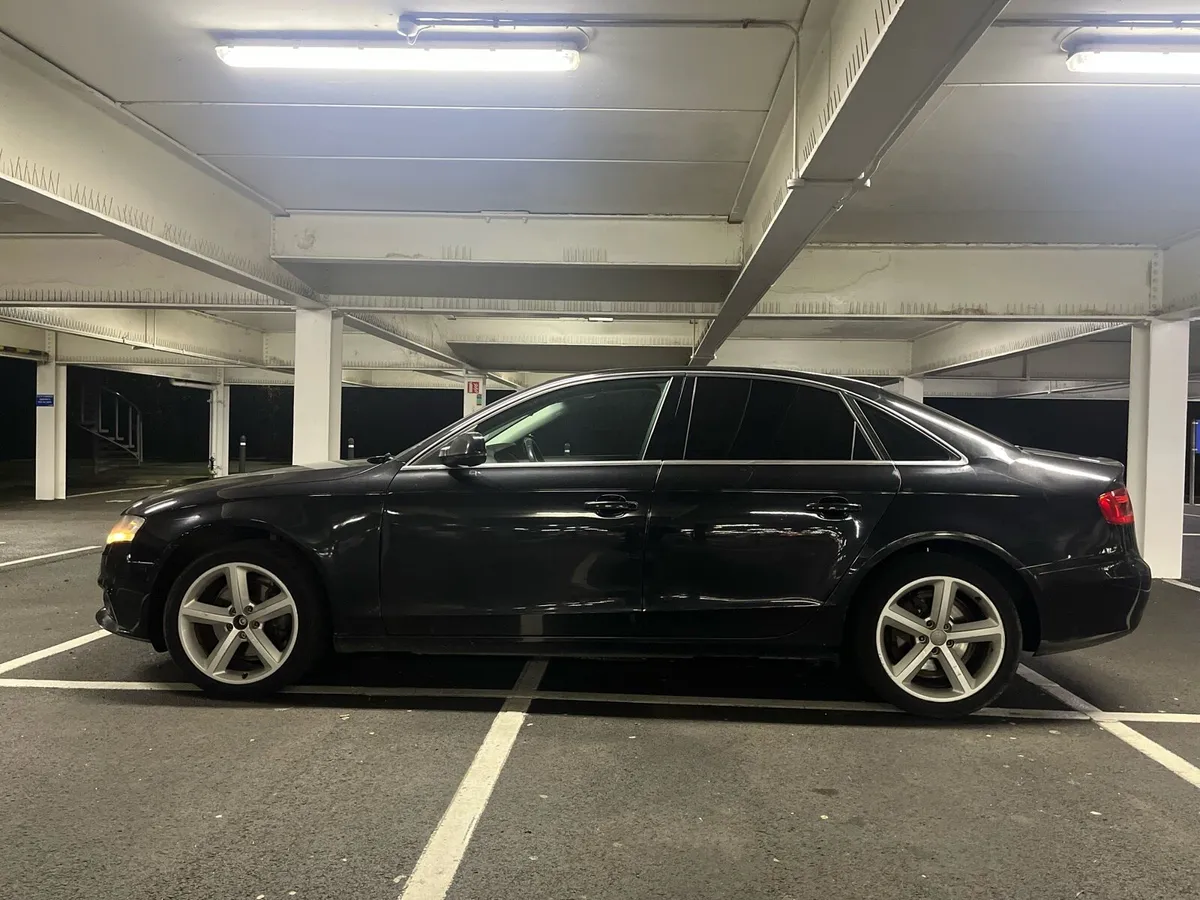 AUDI A4 2.0 AUTO - Image 2