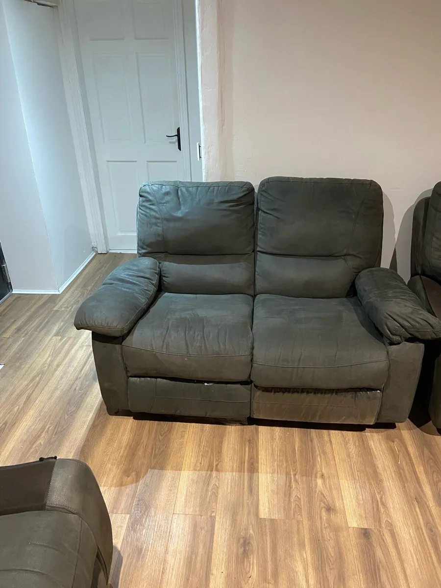 2x 2 seater recliner 1x3 seater couch - Image 2