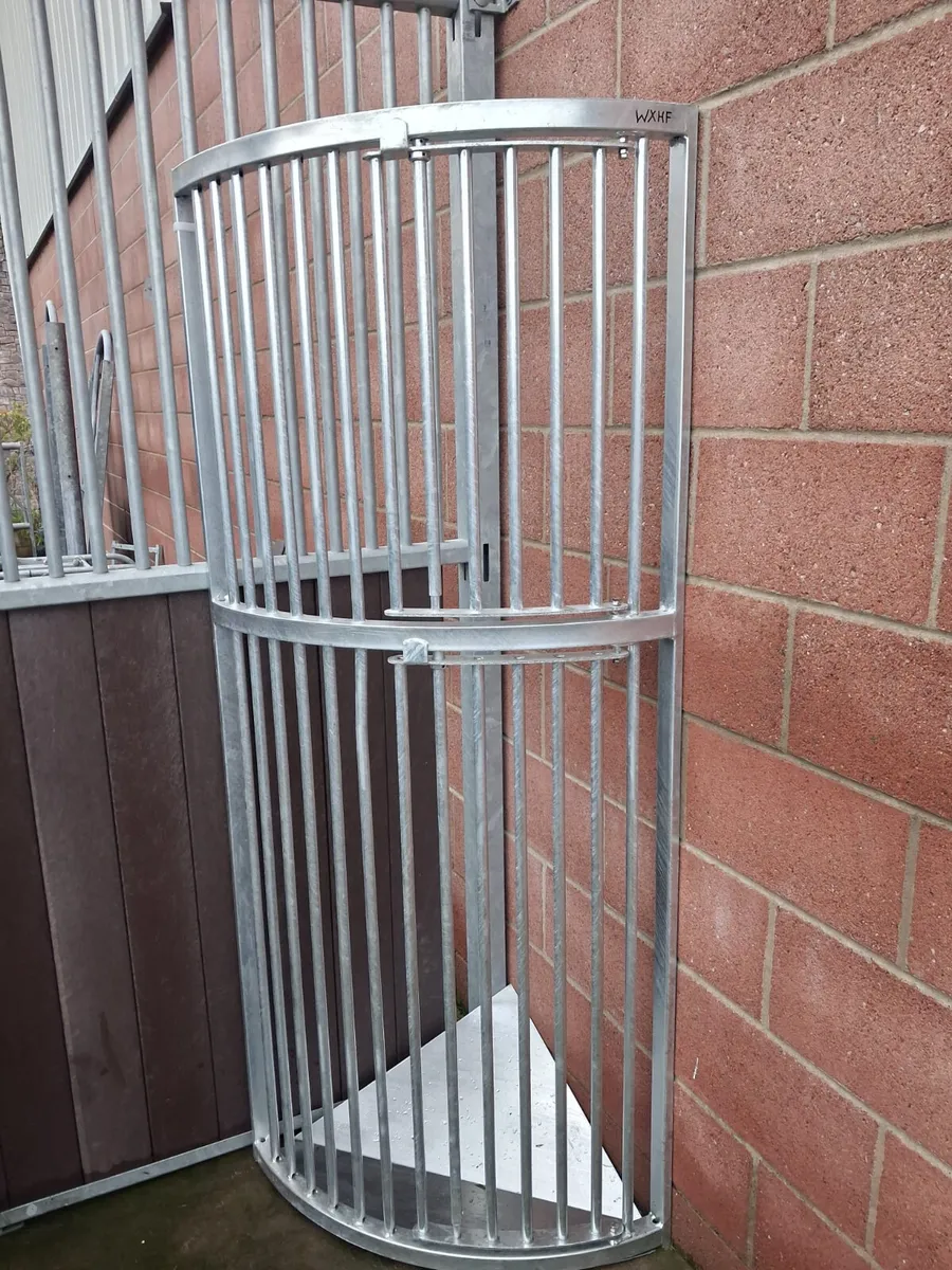 Heavy Duty Corner Hay Feeder Horse IN STOCK - Image 1