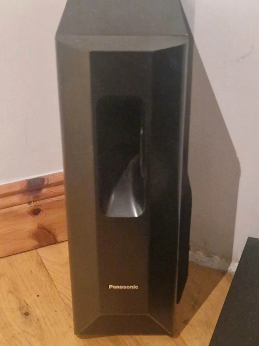 42'Panasonic  plasma tv and surround sound - Image 2