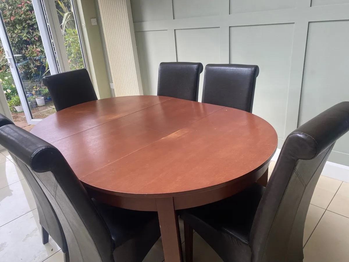 Table & 6 chairs - Image 4