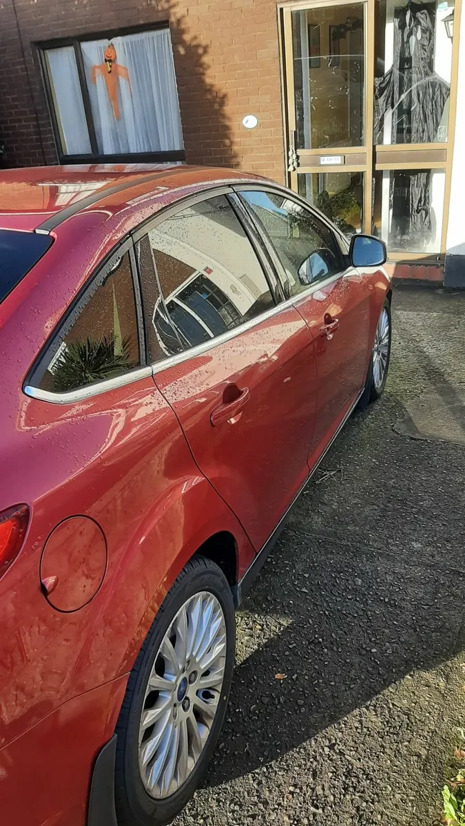 Ford Focus 2012 - Image 1