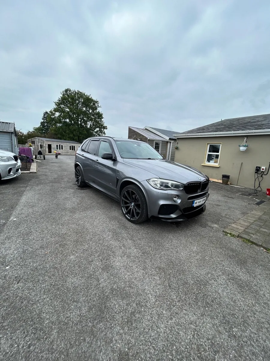 BMW X5 2016 - Image 2