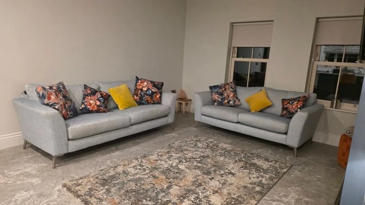 3 and 2 seater sofa - Image 1