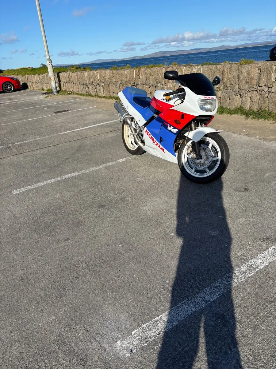 Honda Vfr 400 NC24 - Image 2