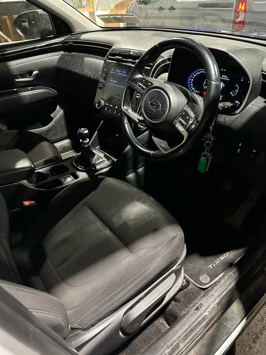 2021 Hyundai Tuscon commercial ( not damaged) - Image 3