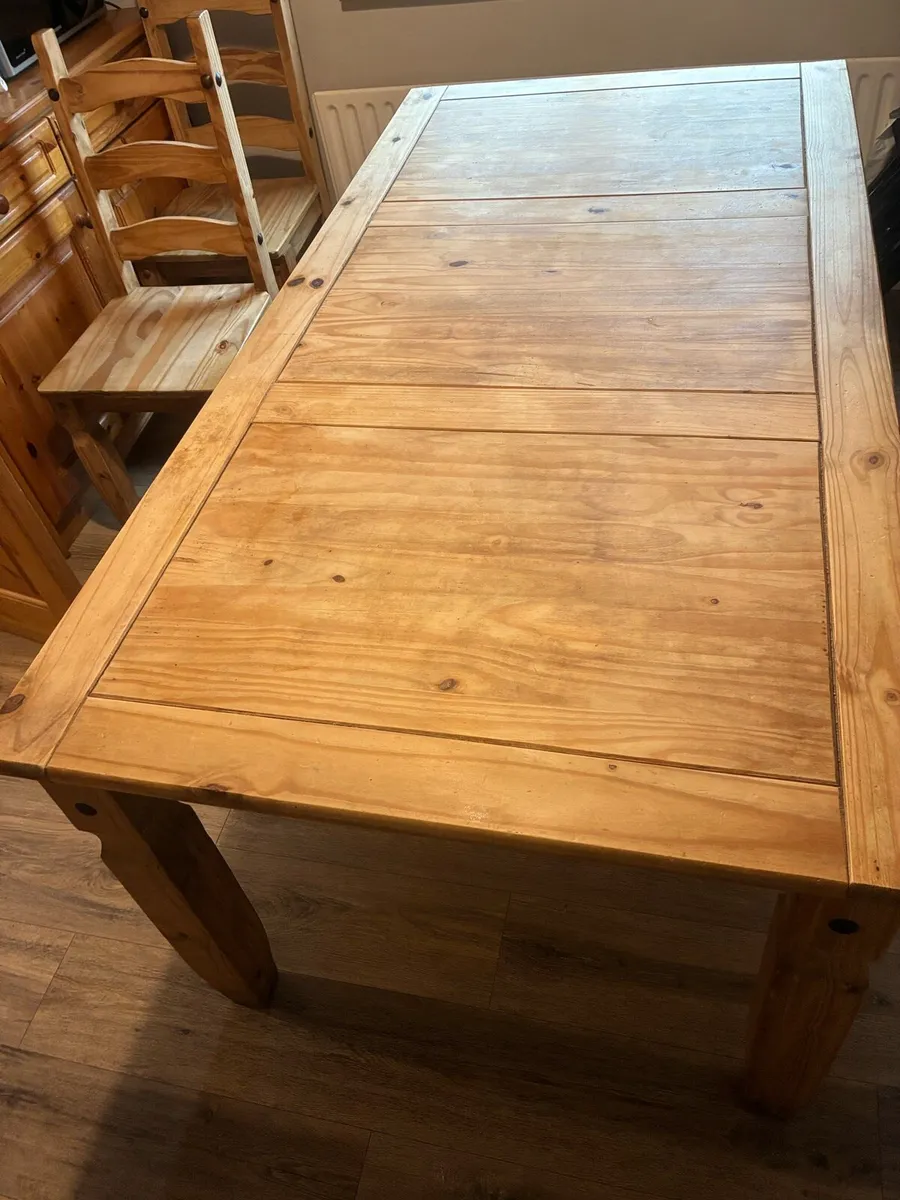 Kitchen table and chairs - Image 3