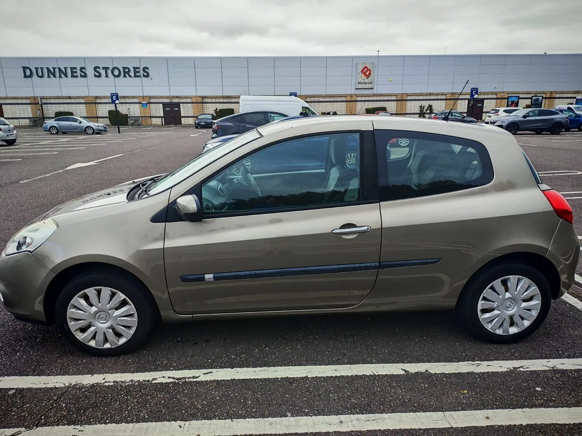 Renault Clio 2010 - Image 4
