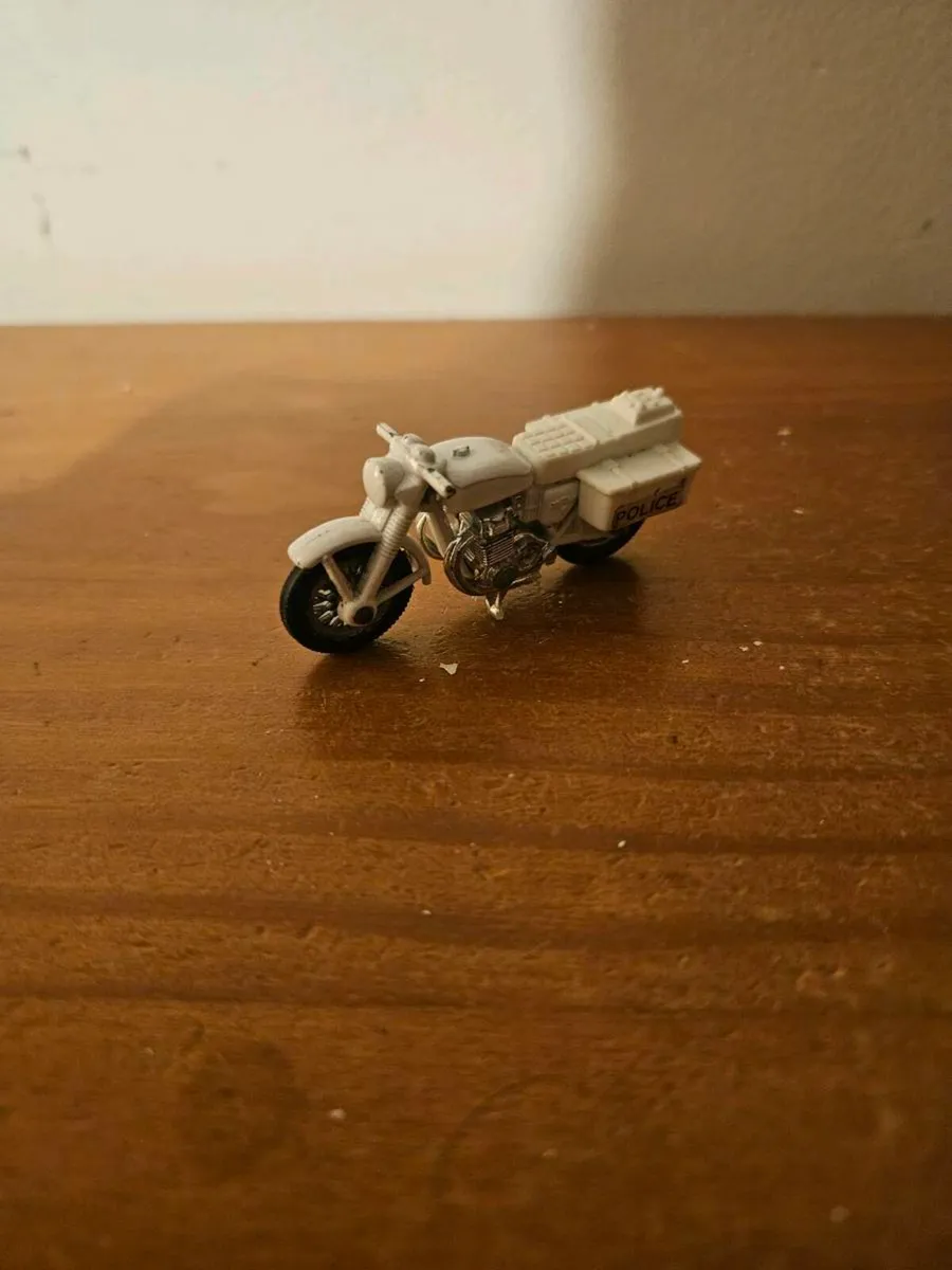 Matchbox Police Motorbike - Image 2