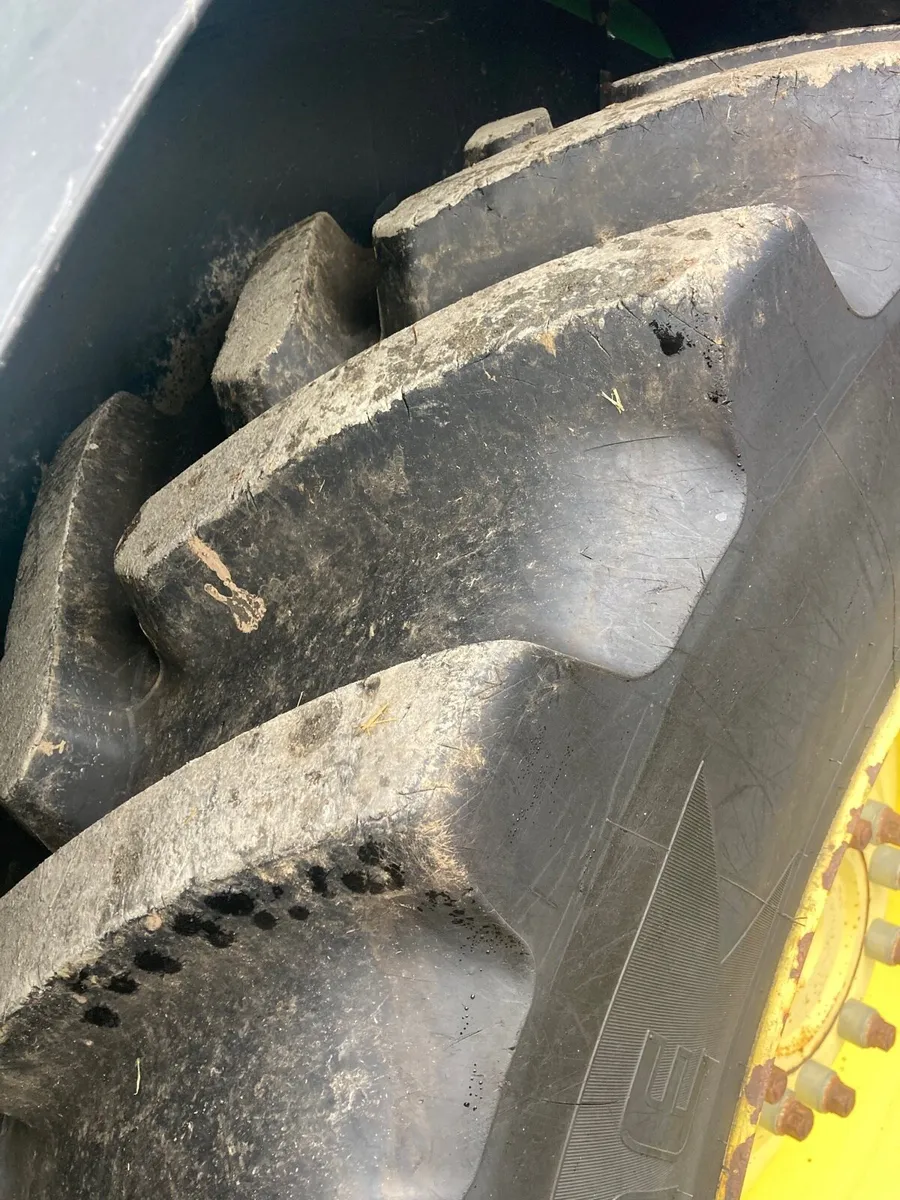 Bridgestone 580/70/R42 - Image 4