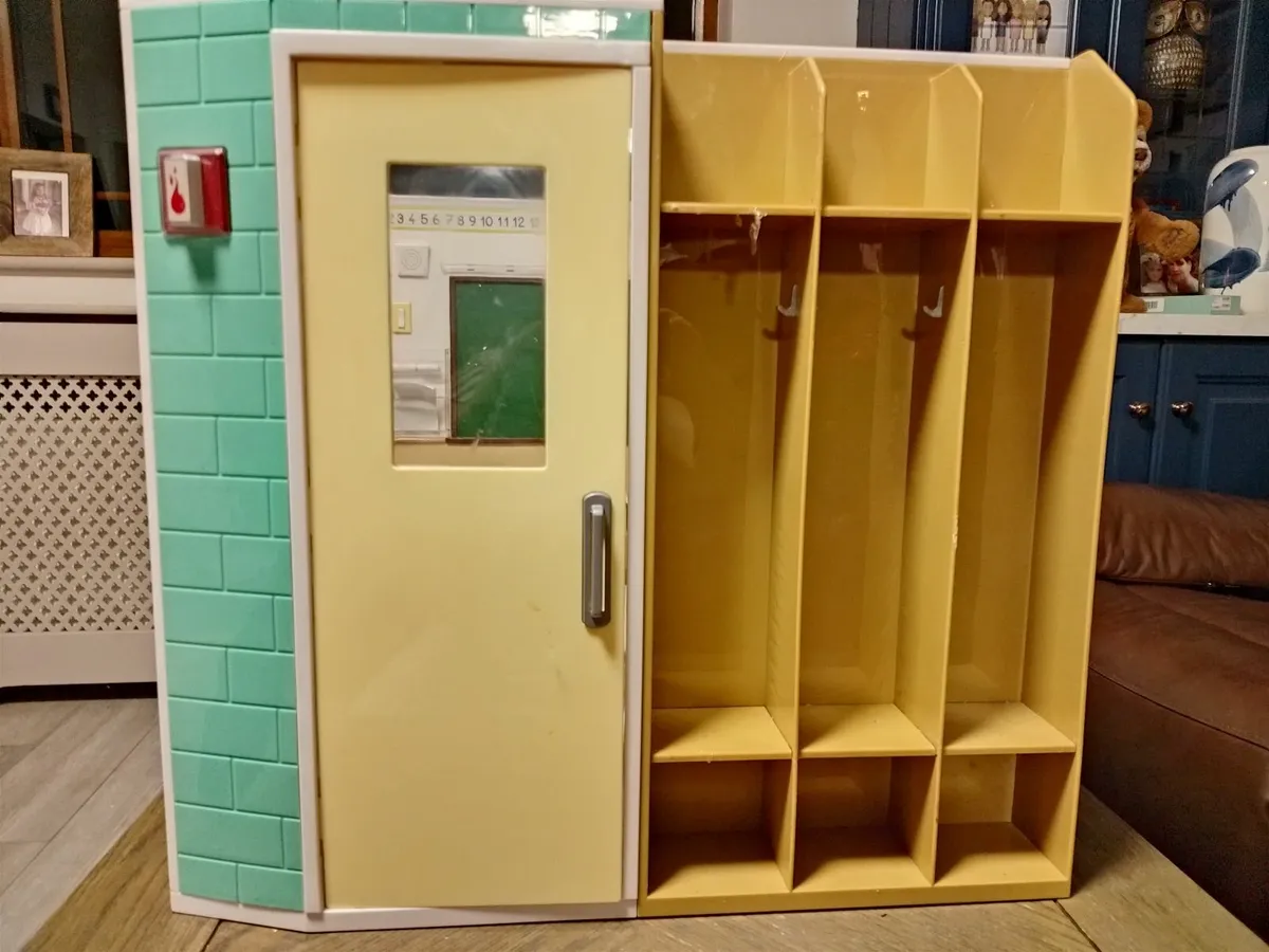 Our generation school room awesome academy playset - Image 2