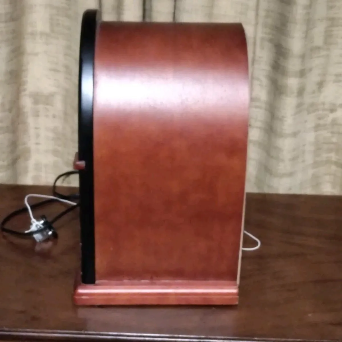 Antique Radio - Image 2