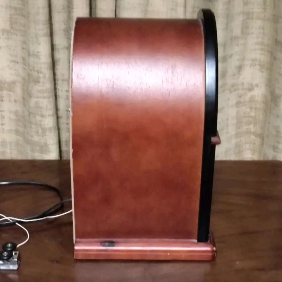 Antique Radio - Image 3