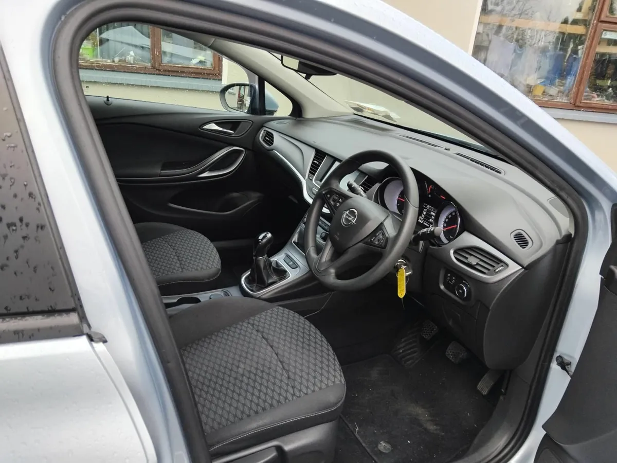 Opel Astra 2016 - Image 3