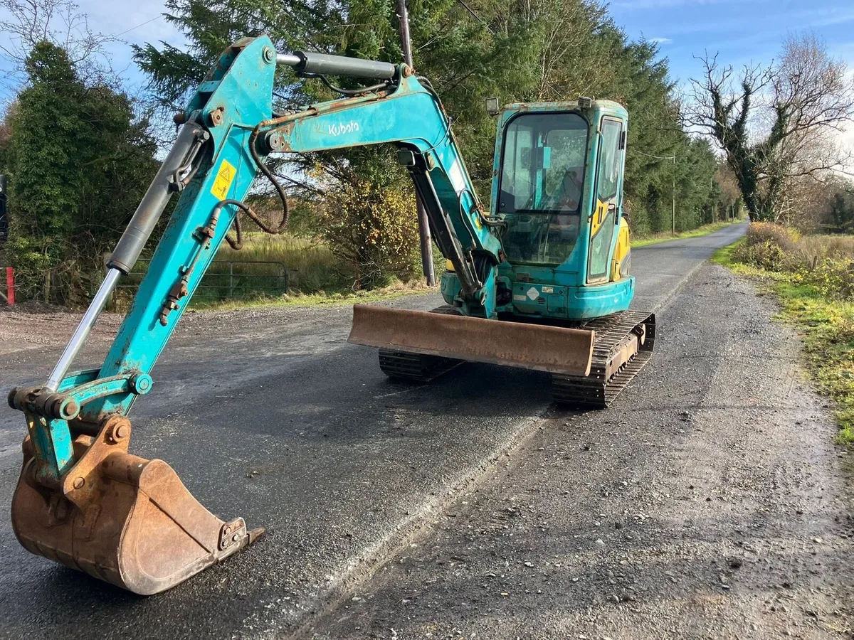 Kubota 5 1/2 Tonne Digger - Image 2