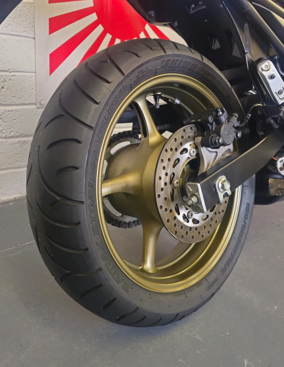 2010 Yamaha XJ6 - Image 4