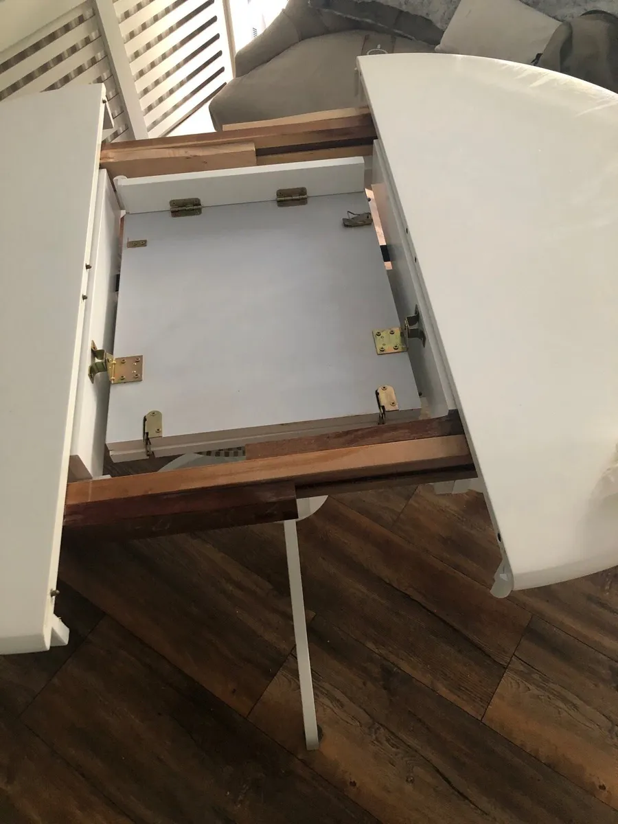 Kitchen table - Image 4