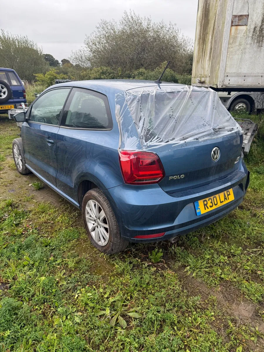 2015 vw polo breaking - Image 1