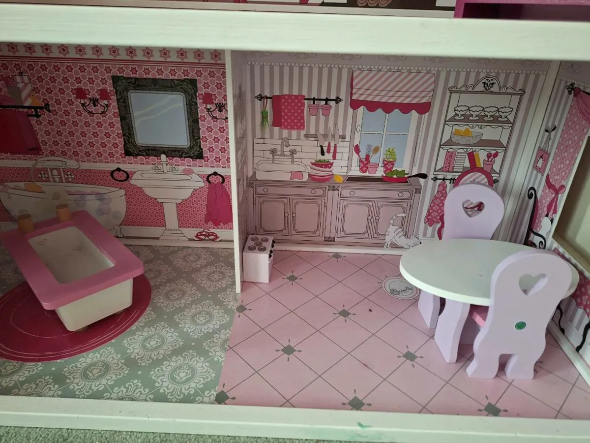Doll house - Image 3