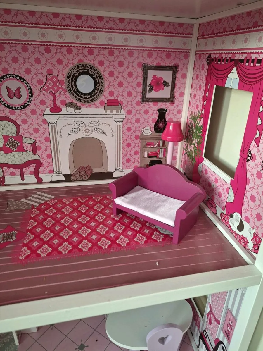 Doll house - Image 4