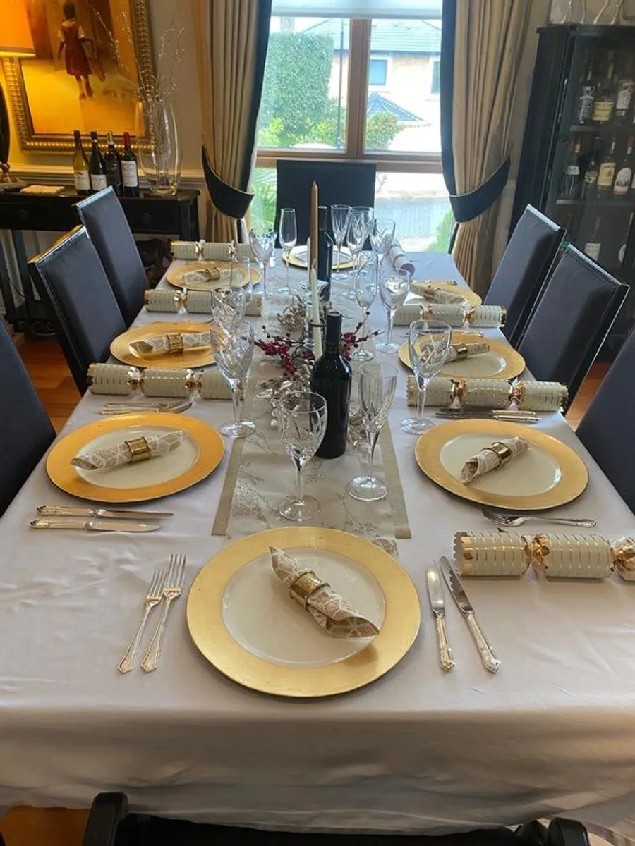 Laura Ashley Dining Suite, 8 Chairs, Drinks Cabinet and side console.