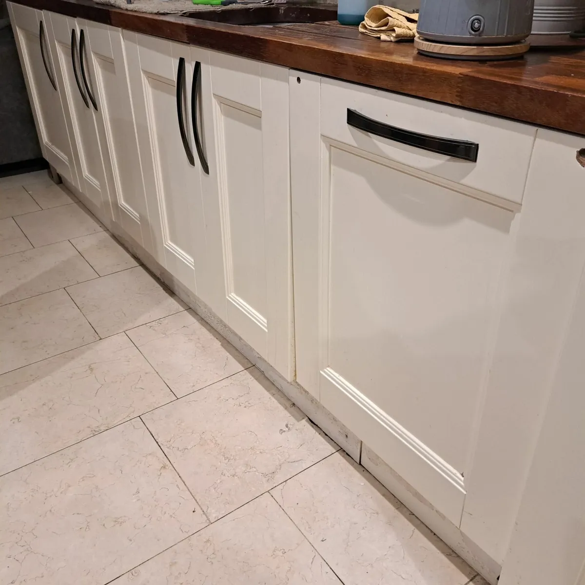 Kitchen Units, Rangemaster and kitchen Island - Image 2