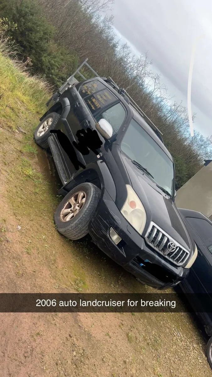 Toyota landcruiser automatic 2006 for breaking