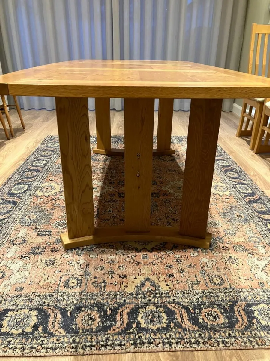 Dining table and 6 chairs - Image 2