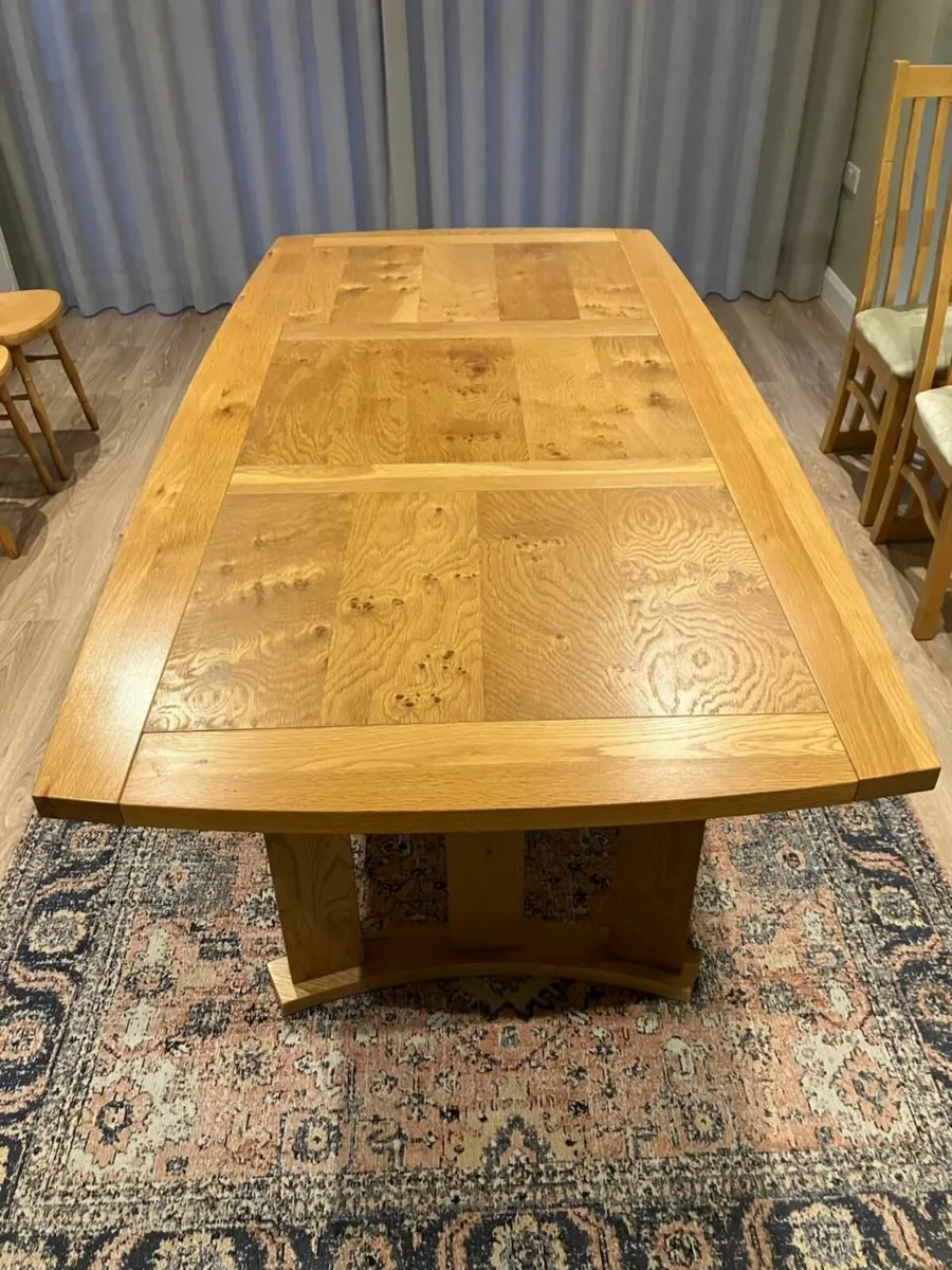 Dining table and 6 chairs - Image 3