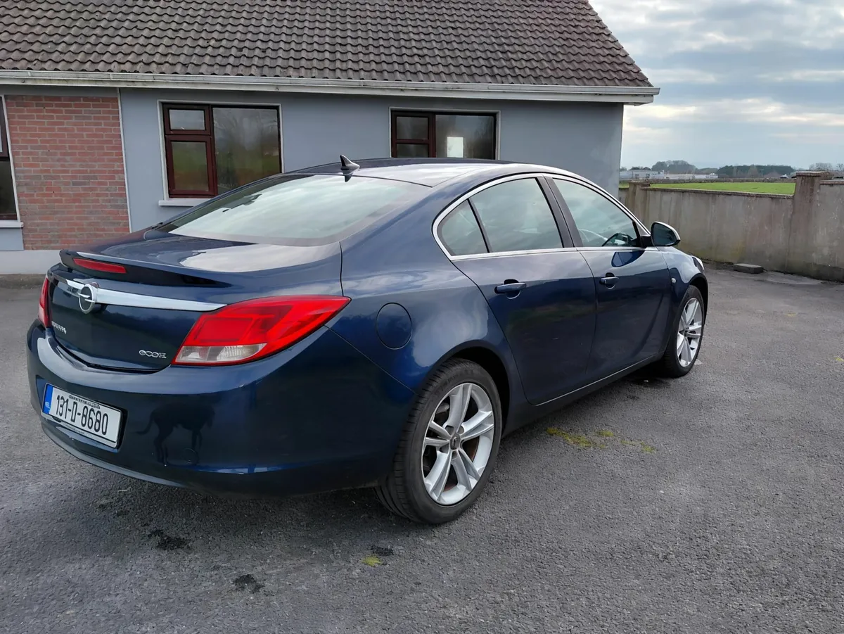 Opel Insignia - Image 1