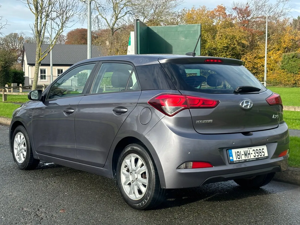 Hyundai i20 1.2 SE 5DR 2018 *LOW MILES* - Image 4