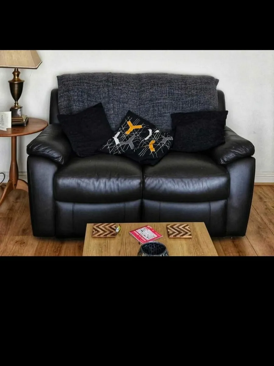 2 seater sofa - Image 4