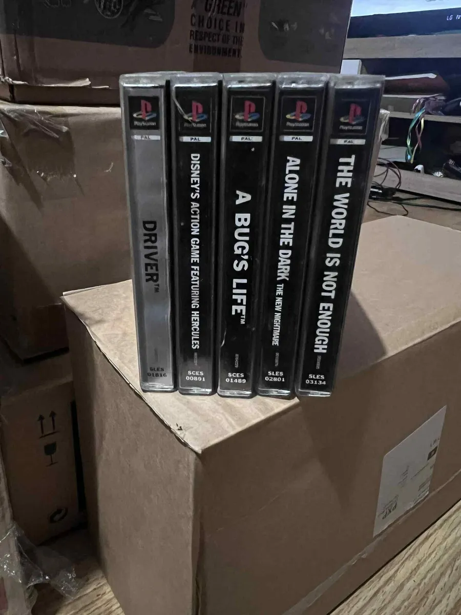 Console for sale - Image 1