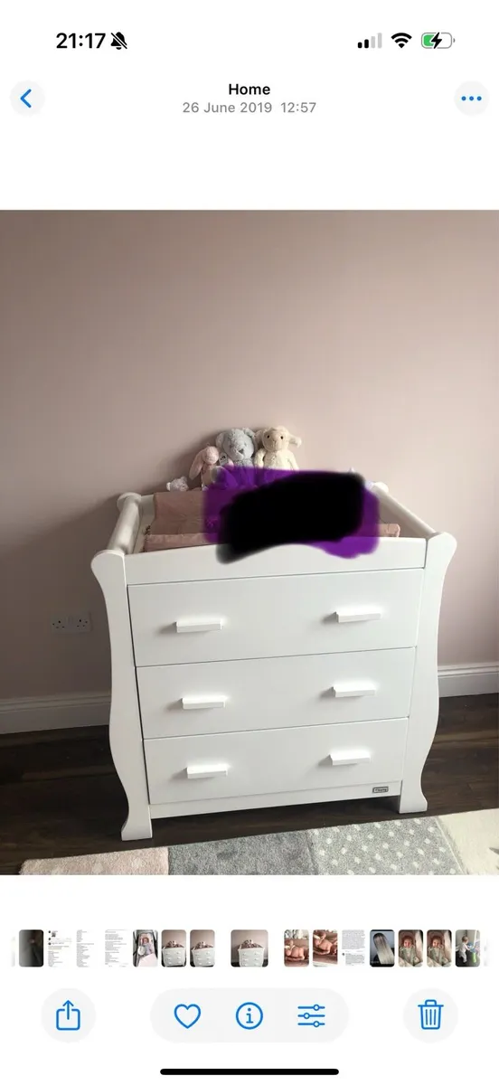 Nursery chest of drawers